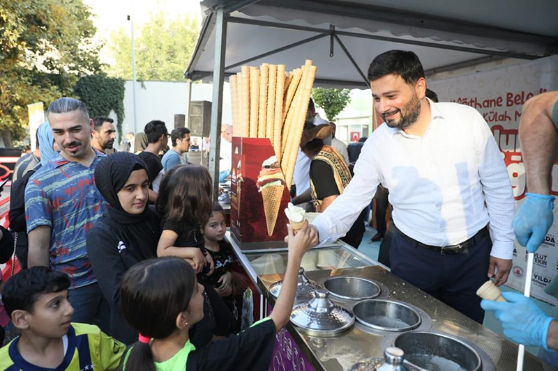 KÂĞITHANELİLER DONDURMA FESTİVALİNDE DOYASIYA EĞLENDİ