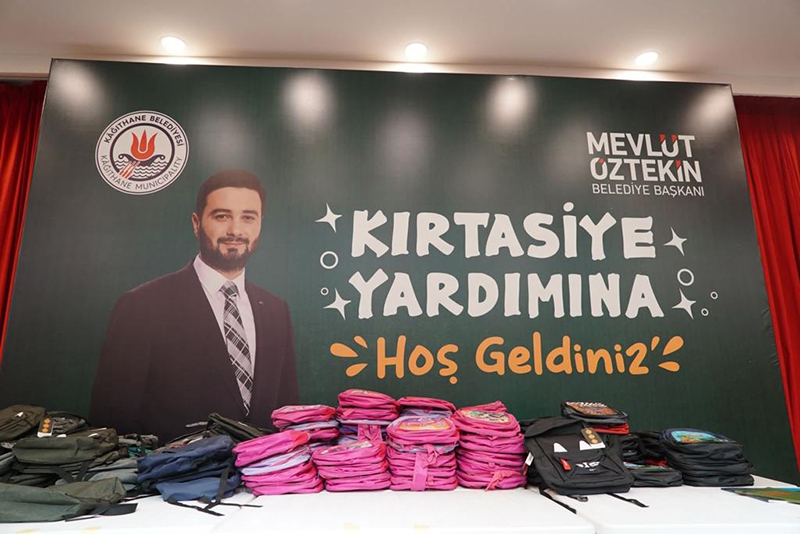 BELEDİYEDEN  20 BİN ÖĞRENCİYE KIRTASİYE YARDIMI