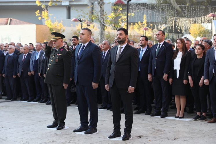 KAĞITHANE’DE ATATÜRK’Ü ANMA PROGRAMINA YOĞUN İLGİ