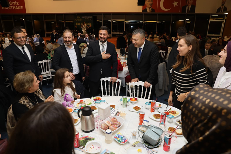 <strong>BAŞKAN ÖZTEKİN ÖĞRETMENLERLE BULUŞTU</strong>