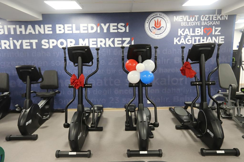 <strong>HÜRRİYET MAHALLESİ’NE SPOR MERKEZİ AÇILDI</strong>