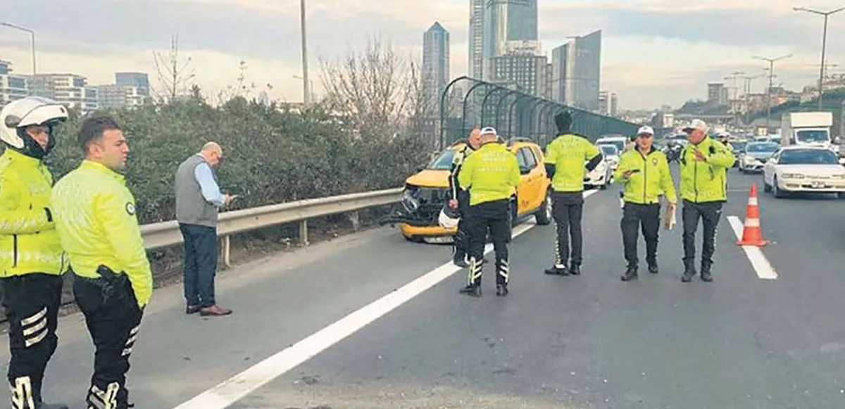 Seyrantepe TEM Otoyolu’nda feci kaza: 2 ölü