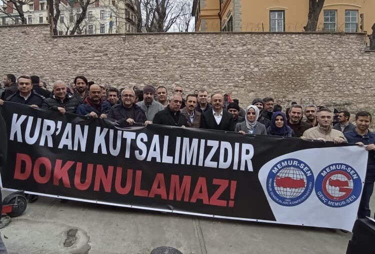 <strong>Memur-Sen  İsveç’te Kur’an-ı Kerim yakılmasını  protesto etti</strong>