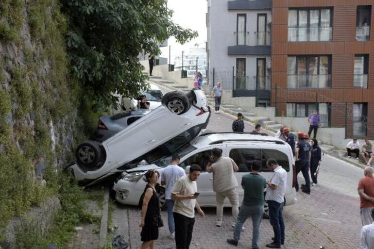 Kağıthane’de sürücü 8 metre yükseklikten park halindeki otomobillere uçtu