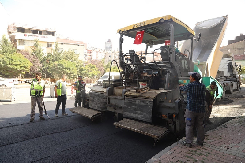 KÂĞITHANE’DE CADDE VE SOKAKLAR MODERN GÖRÜNÜM KAZANIYOR