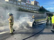 Seyrantepe’de seyir halindeki otomobil alevlere teslim oldu