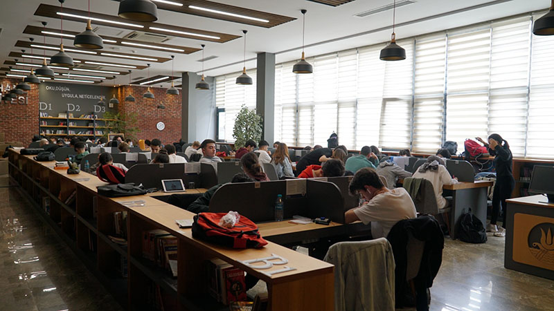 KÂĞITHANE’DE YKS SINAVI ÖNCESİ MİLLET KIRAATHANELERİNE YOĞUN İLGİ