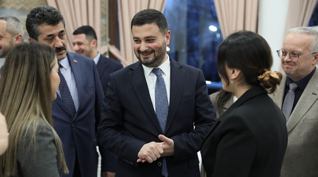 BAŞKAN ÖZTEKİN’DEN YENİ ÖĞRETMENLERE DESTEK VE BAŞARI MESAJI