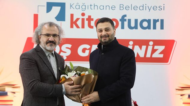 KÂĞITHANE KİTAP FUARI’NDA SÖYLEŞİLER VE İMZA GÜNLERİ YOĞUN İLGİ GÖRÜYOR