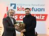KÂĞITHANE KİTAP FUARI’NDA SÖYLEŞİLER VE İMZA GÜNLERİ YOĞUN İLGİ GÖRÜYOR