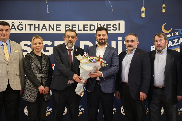BERBER VE KUAFÖR AİLESİ İFTARDA BULUŞTU