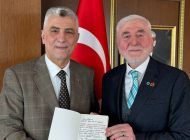 KİTABINI BAKAN BOLAT’A TAKDİM ETTİ
