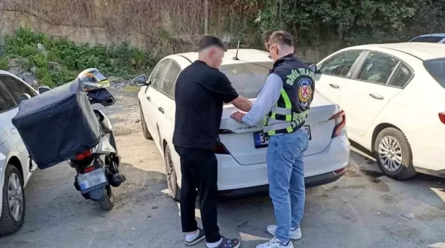 Motosikletli Tekrar Trafiği Tehdit Etti
