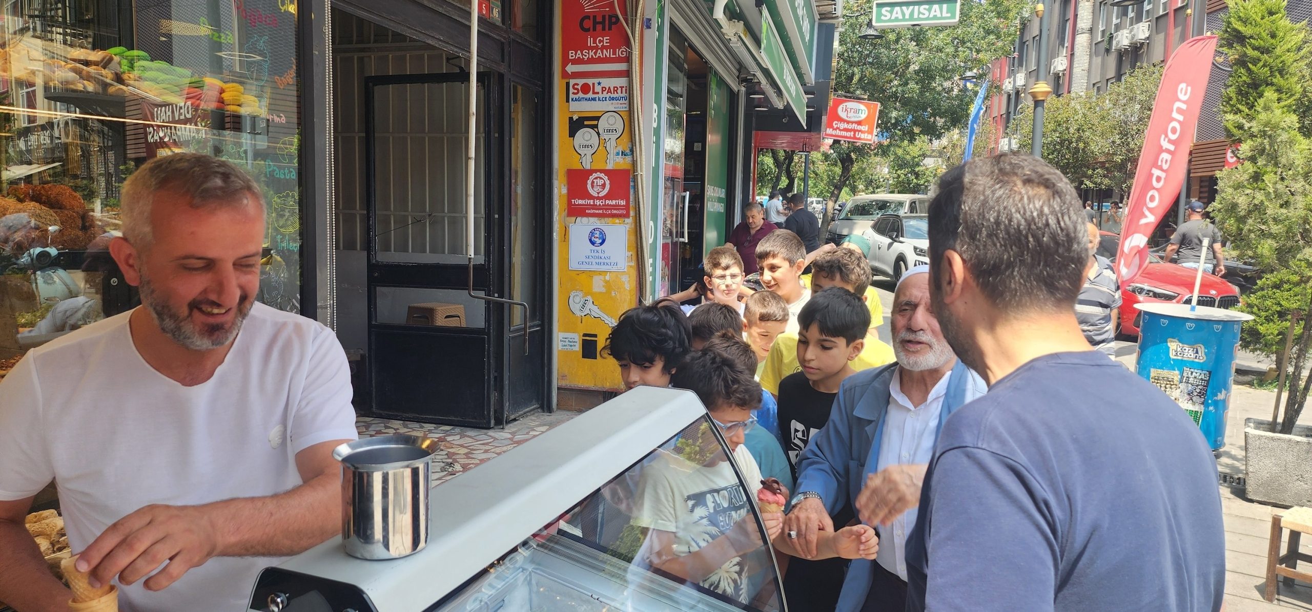 BAŞARILI MUHTAR BALCI, ÇOCUKLARI DONDURMASIZ BIRAKMADI