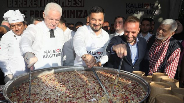 KAĞITHANE’DE 20 BİNDEN FAZLA KİŞİYE AŞURE İKRAM EDİLDİ