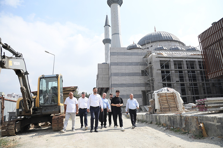 AYAZMA CAMİİ VE KÜLLİYESİ’NDE SONA DOĞRU