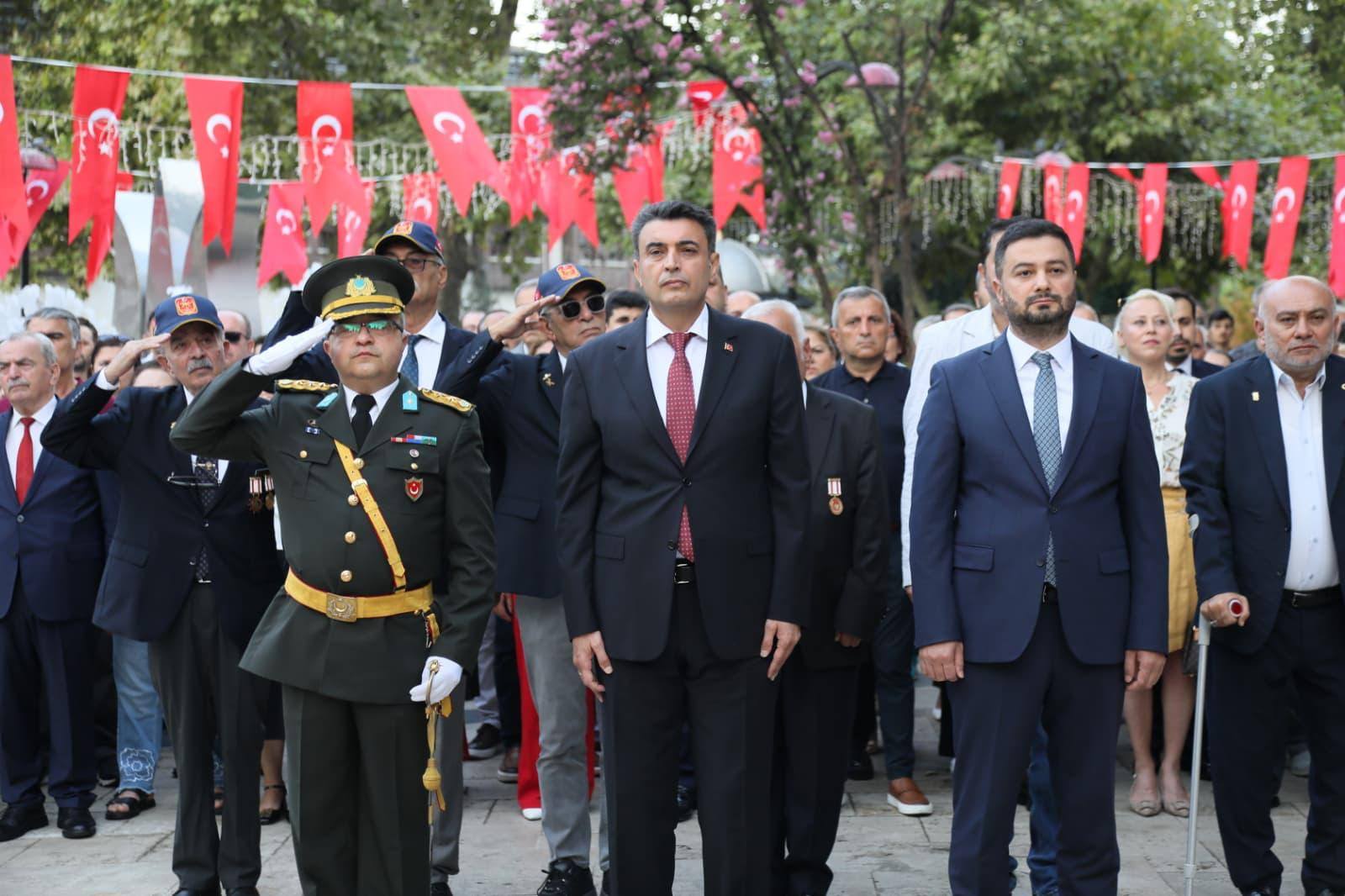 KAĞITHANE’DE 30 AĞUSTOS COŞKUSU: ”TARİHİMİZİN EN ŞANLI DESTANLARINDAN”