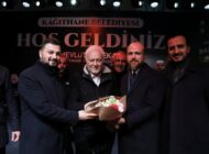 NİHAT HATİPOĞLU KÂĞITHANE’DE BİNLERCE KİŞİYE SESLENDİ