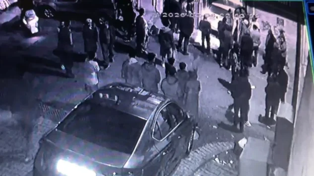 Acemi sürücü depoya daldı