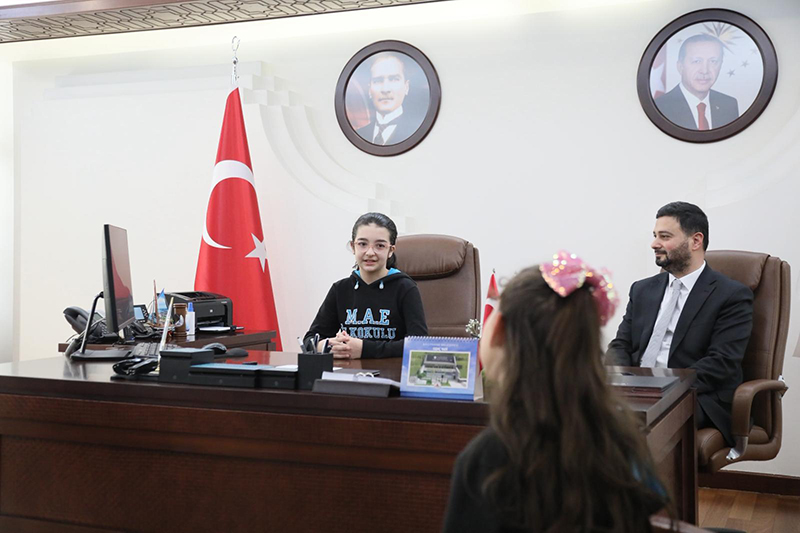 23 NİSAN’DA KAĞITHANE ÇOCUKLARA EMANET EDİLDİ