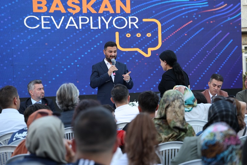 KÂĞITHANE’DE VATANDAŞLAR SÖZ ALDI, HİZMETLER VE YENİ PROJELER MASAYA YATIRILDI
