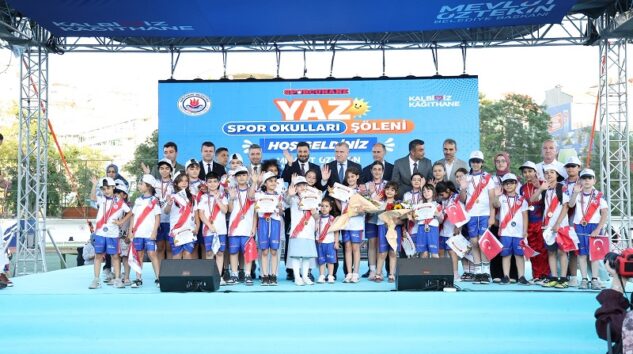 YAZ SPOR OKULLARI ŞÖLENİ BAKAN OSMAN AŞKIN BAK’IN KATILIMIYLA GERÇEKLEŞTİ