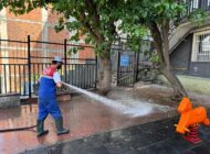 KÂĞITHANE’DE PARKLAR DÜZENLİ OLARAK TEMİZLENİYOR