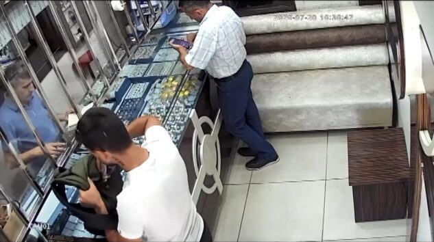 Kurye 2 Milyon Lirayı Çaldı