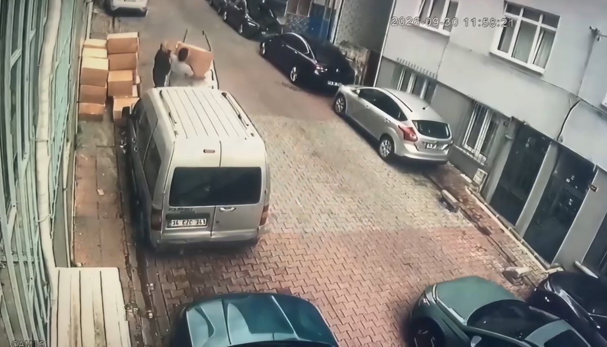 Kağıthane’de çöpteki haplar polisi depoya götürdü, 643 bin 476 hap ele geçirildi